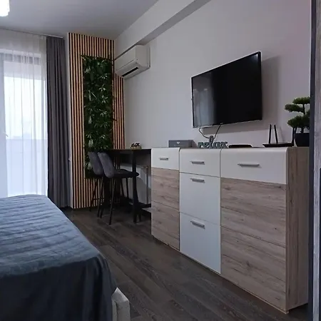 Kaan - Summerland Apartment
